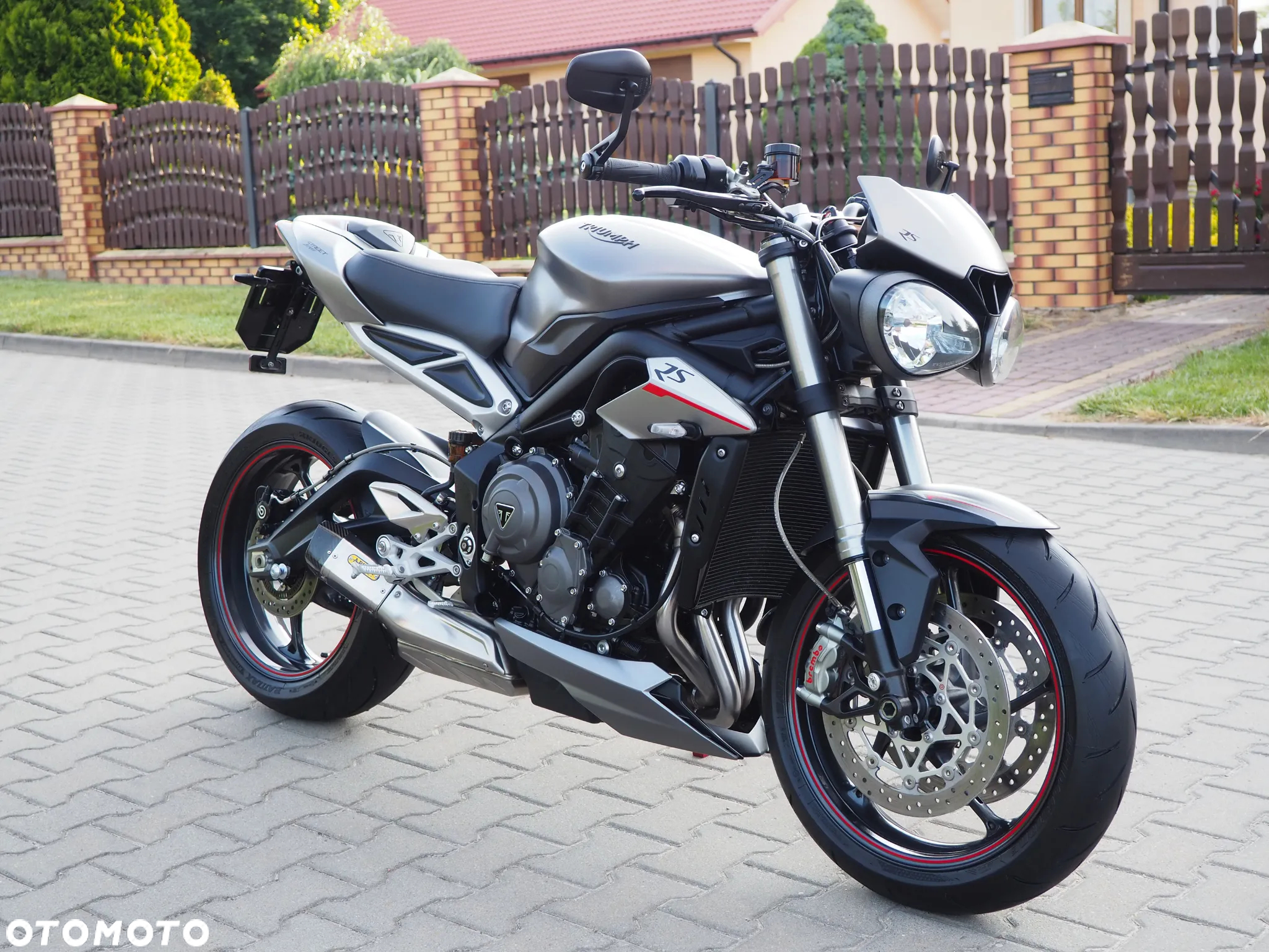 Triumph Street Triple - 12