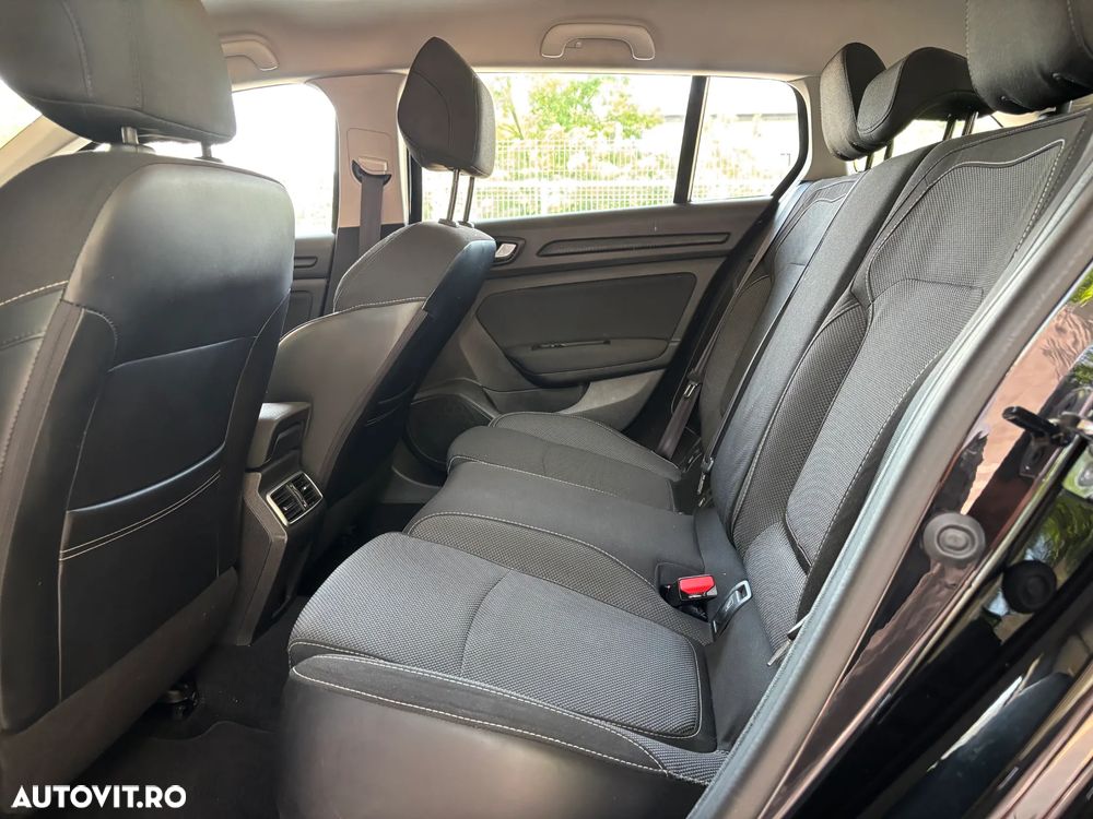 Renault Megane Energy dCi EDC Zen - 31