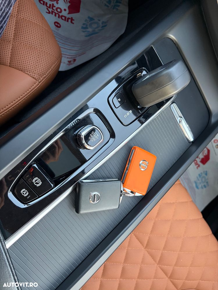 Volvo XC 60 T6 AWD Recharge Geartronic Inscription Expression - 11