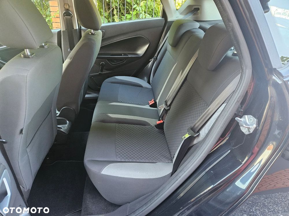 Ford Fiesta - 12