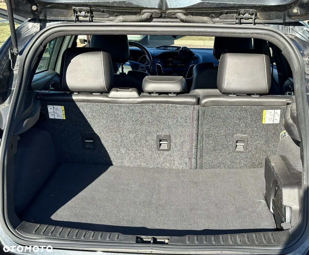 Ford Focus 2.0 EcoBoost ST - 27