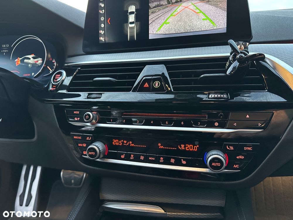 BMW Seria 5 520d xDrive M Sport sport - 21