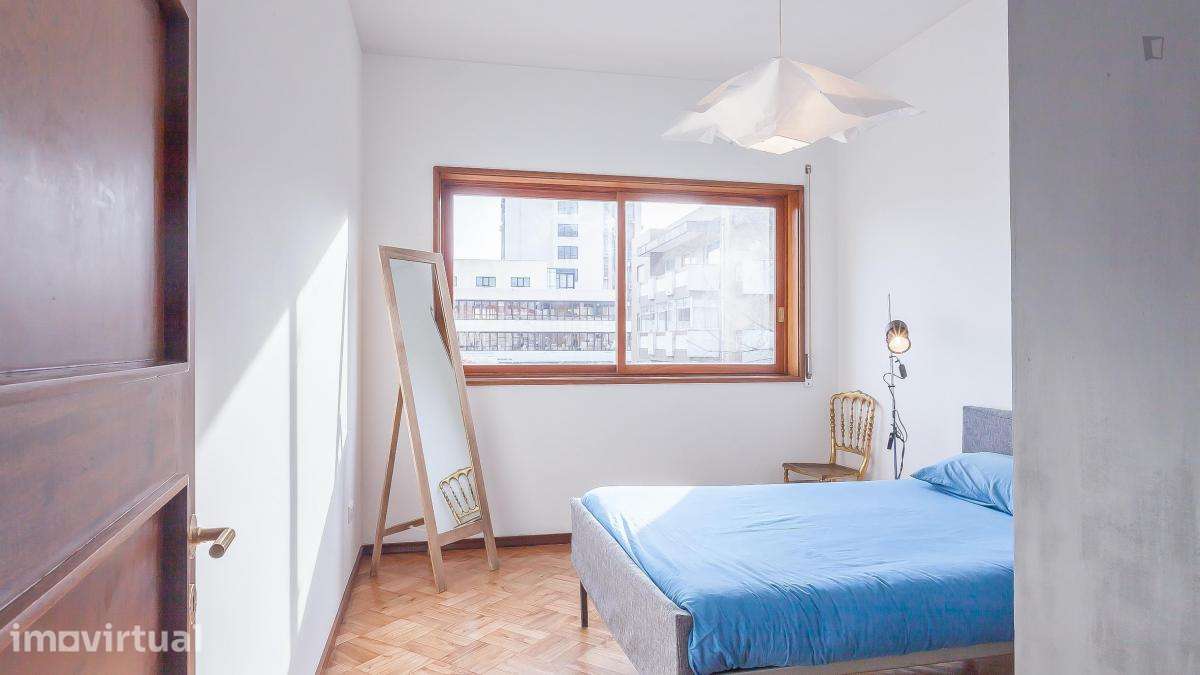 Quarto - localizado em Massarelos Porto - Grande imagem: 4/39