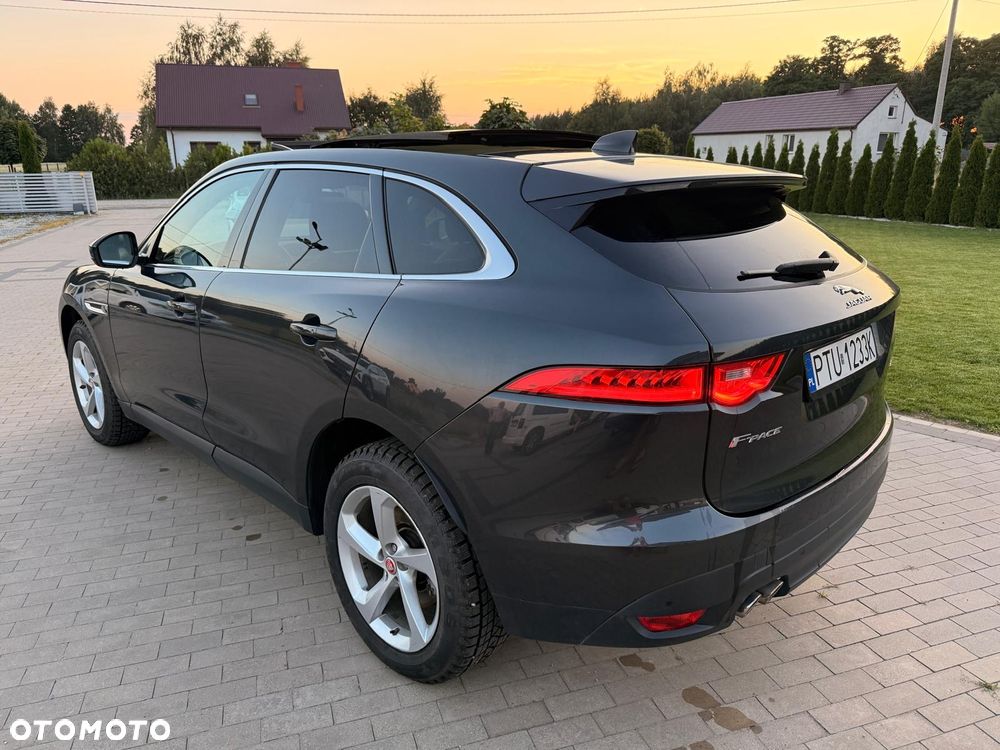 Jaguar F-Pace 20d Prestige - 6