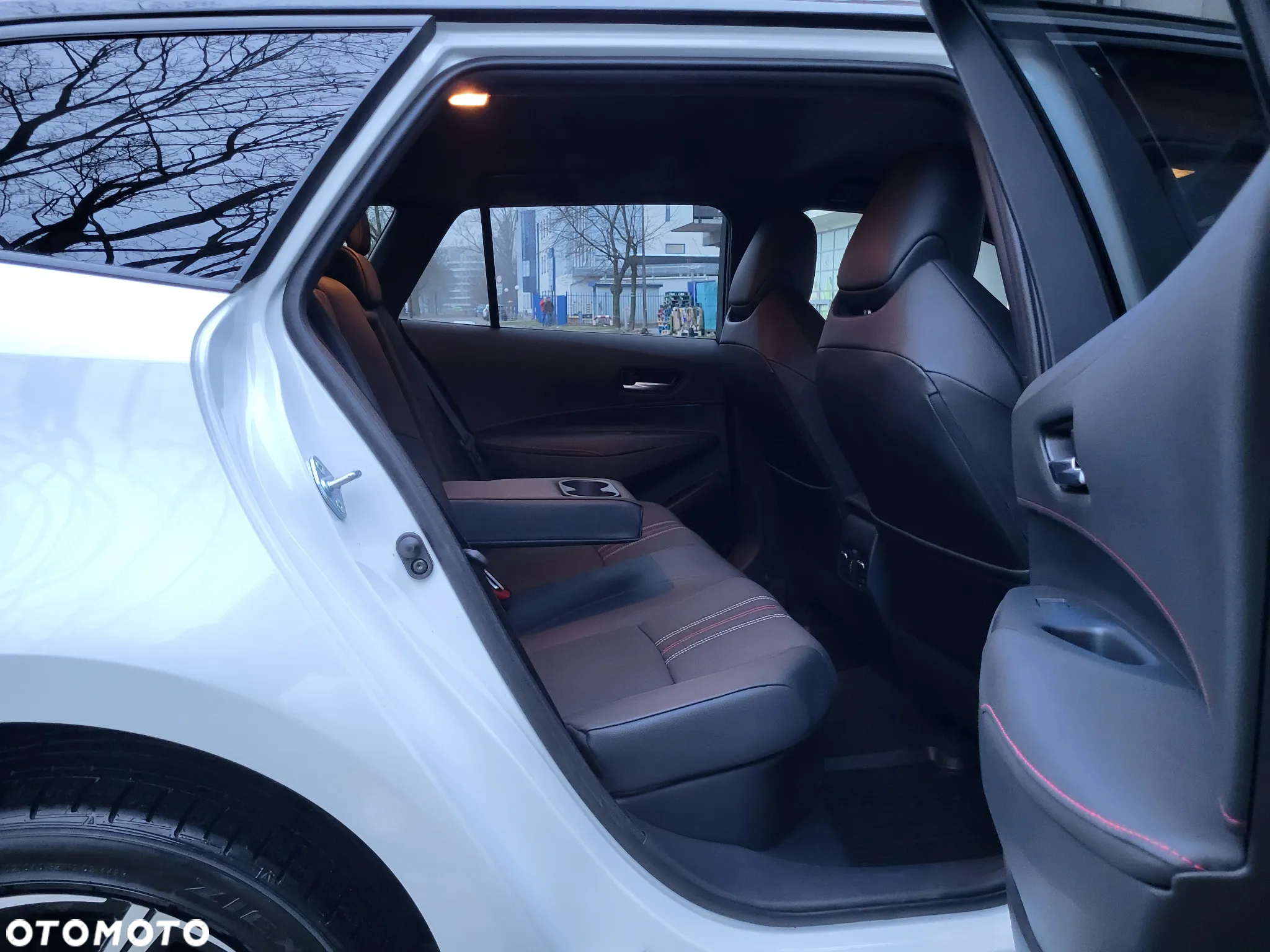 Toyota Corolla 1.8 Hybrid GR Sport Dynamic - 35