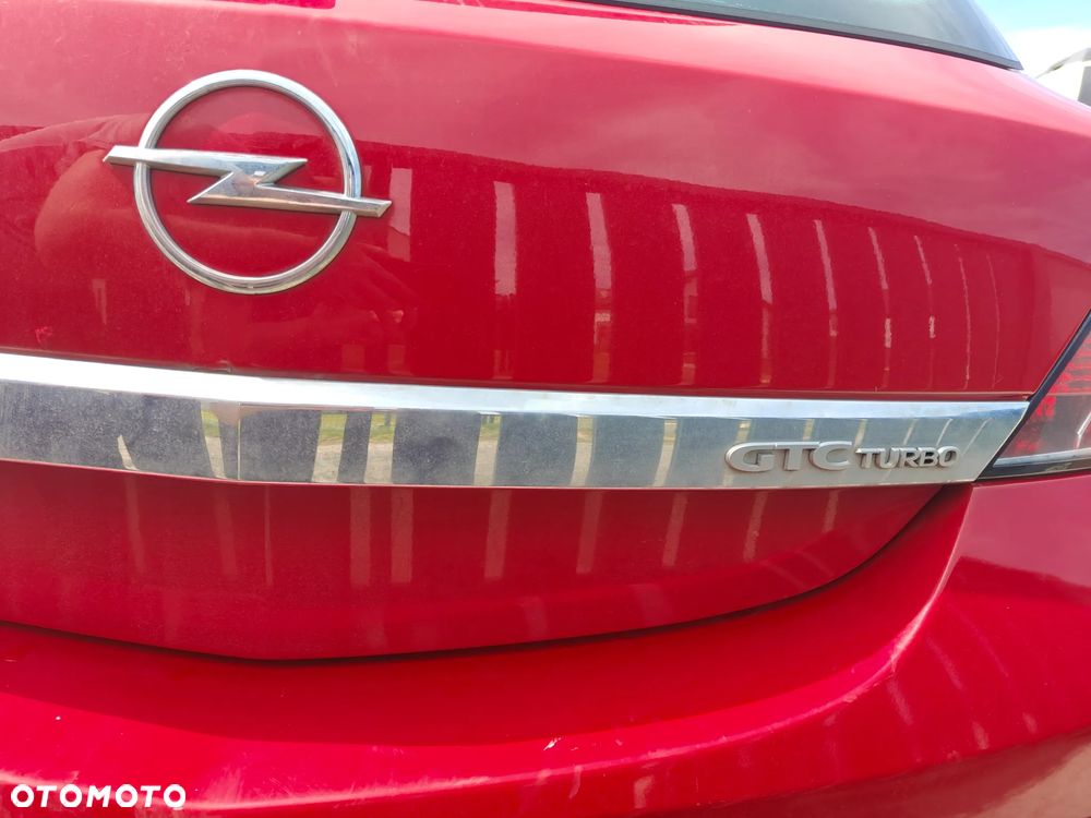 Opel Astra 1.6 Turbo Cosmo - 9