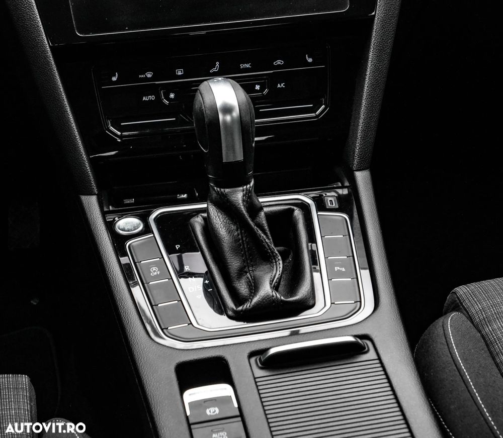 Volkswagen Passat 1.5 TSI ACT DSG Comfortline - 18