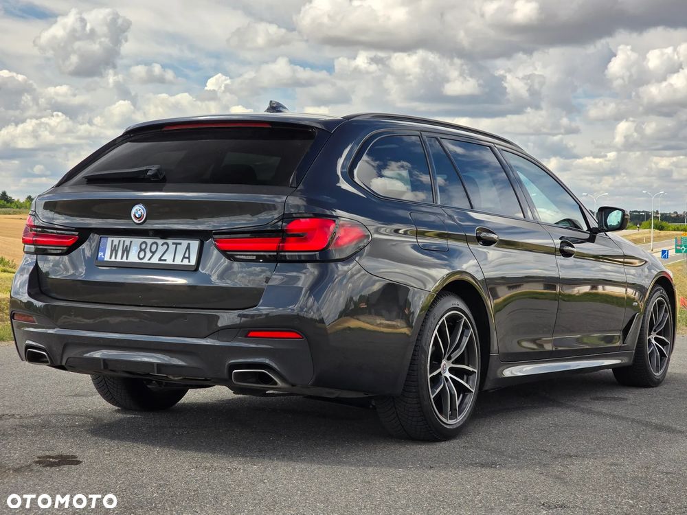 BMW Seria 5 530d xDrive mHEV M Sport sport - 12