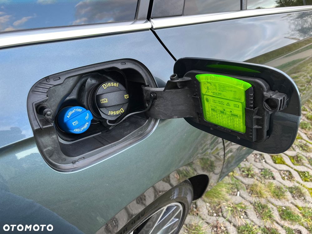 Skoda Superb 2.0 TDI DSG Ambition - 30