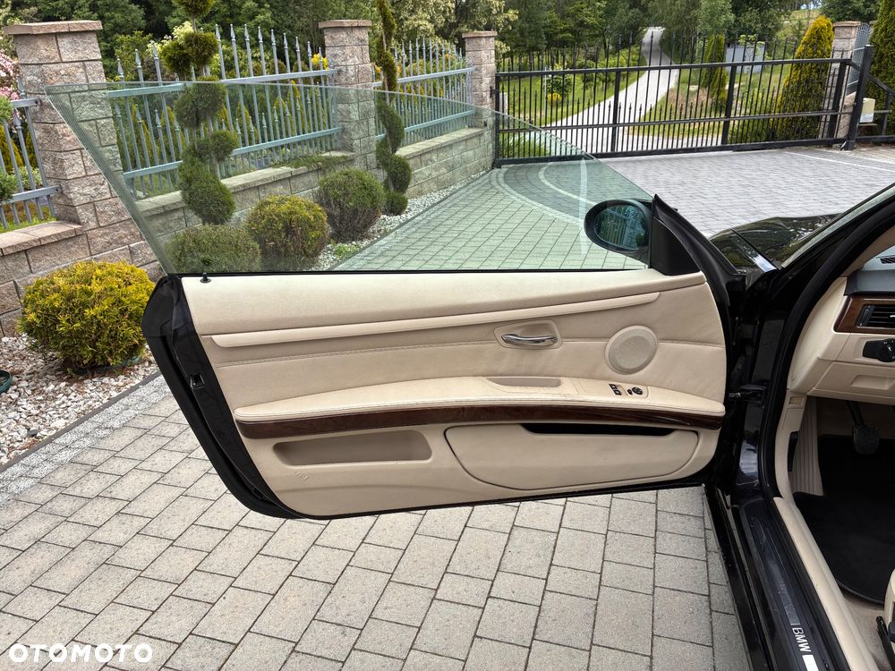 BMW Seria 3 325i - 13