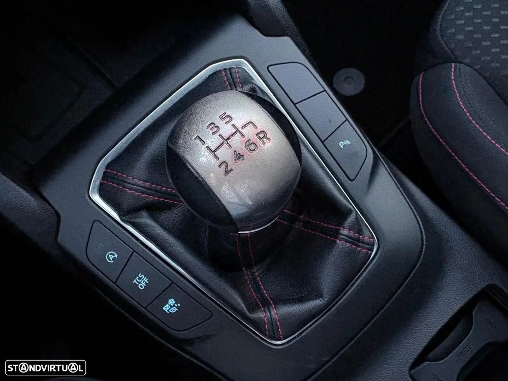 Ford Focus SW 1.0 EcoBoost ST-Line - 53