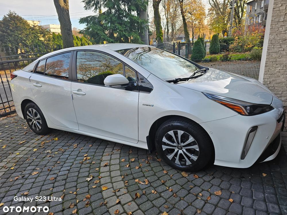 Toyota Prius 1.8 Hybrid Executive - 3