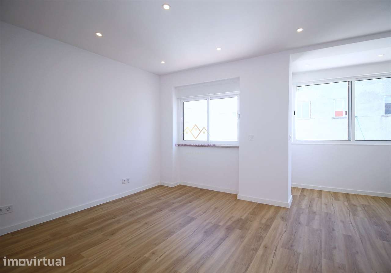 Apartamento T2 remodelado proximo Loja do Cidadão Queluz - Grande imagem: 3/22
