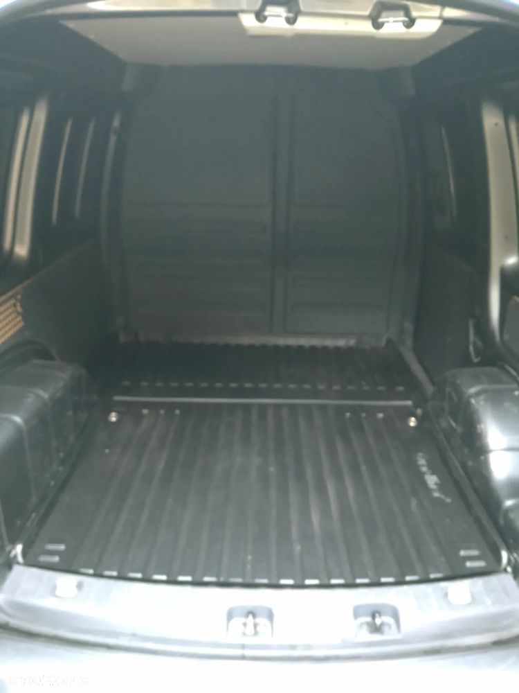 Volkswagen Caddy - 9