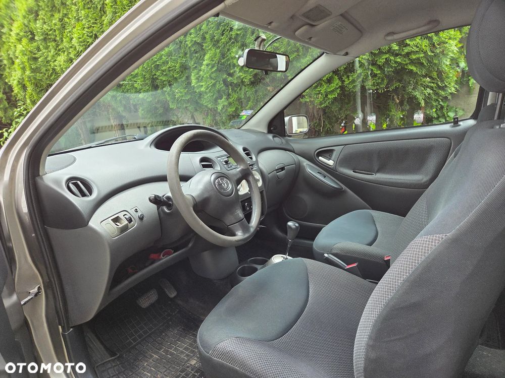 Toyota Yaris 1.0 Luna MM - 6