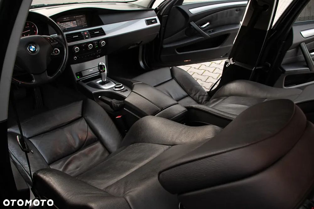 BMW Seria 5 530d Edition Sport - 26