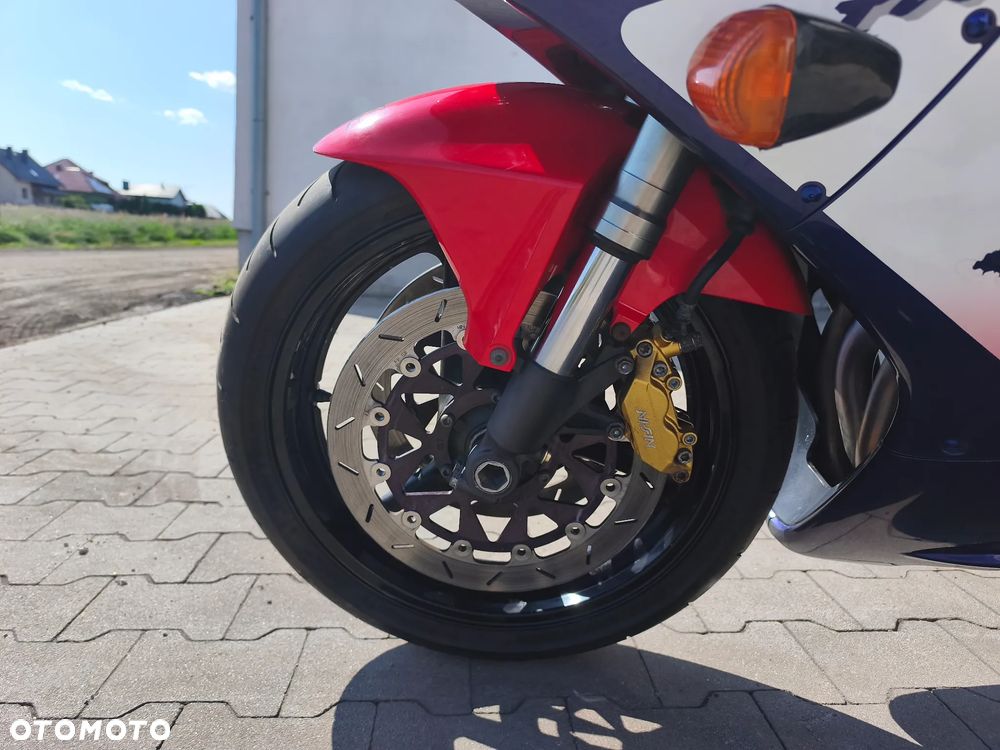 Honda CBR - 8
