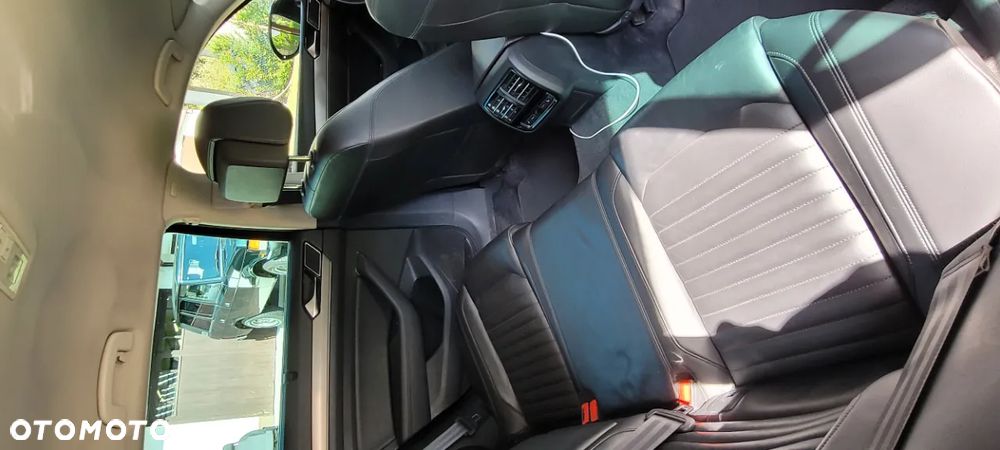 Volkswagen Passat - 20