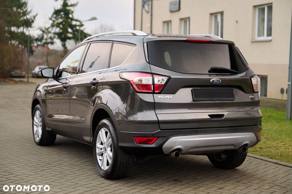 Ford Kuga 1.5 EcoBoost 2x4 Titanium - 9