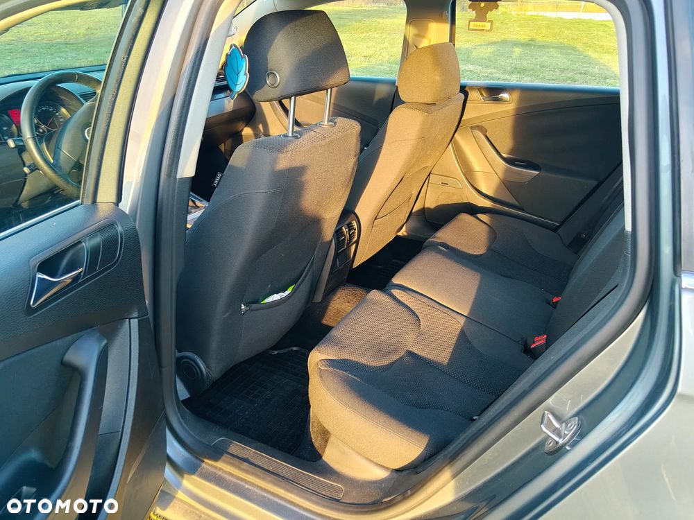 Volkswagen Passat 2.0 TDI Trendline - 7