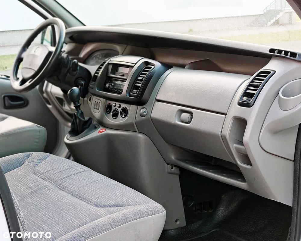 Renault TRAFIC - 11