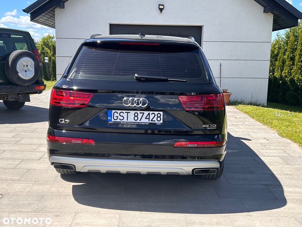 Audi Q7 - 10