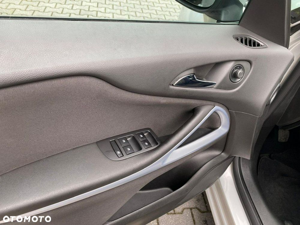Opel Zafira - 16