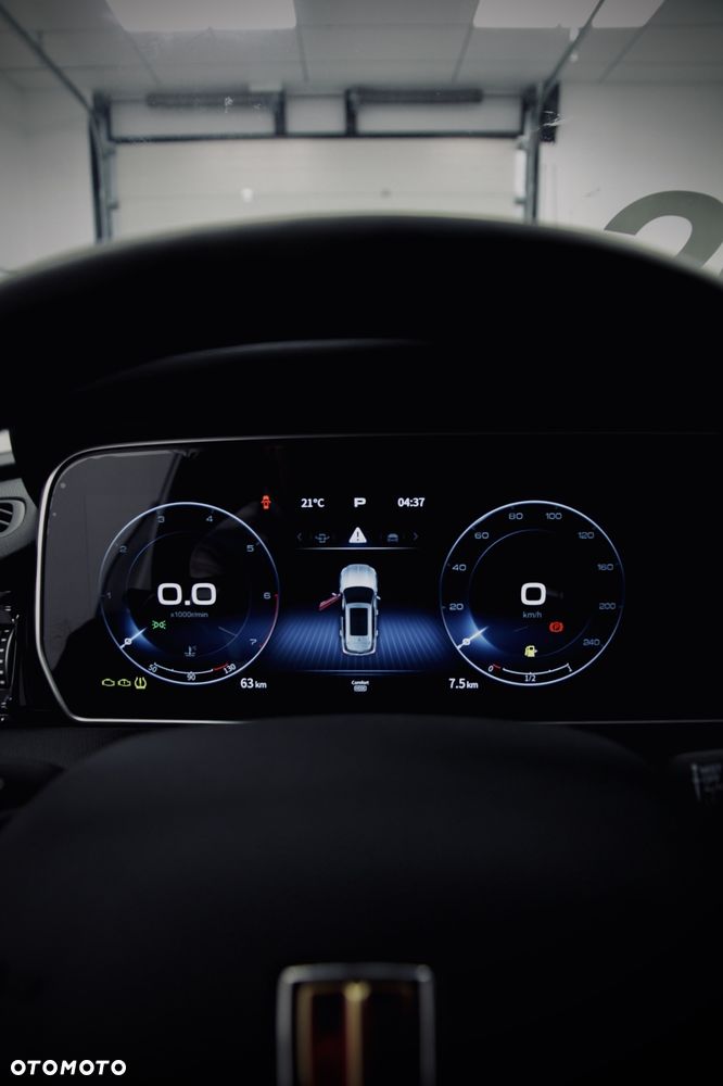 Hongqi HS5 2.0T AWD - 12