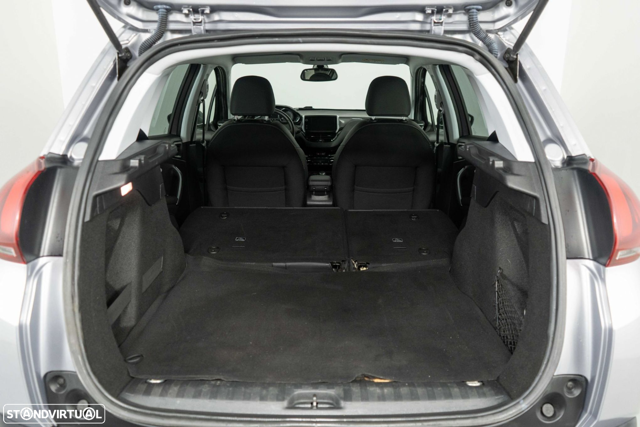 Peugeot 2008 1.2 PureTech Allure Pack EAT8 - 13