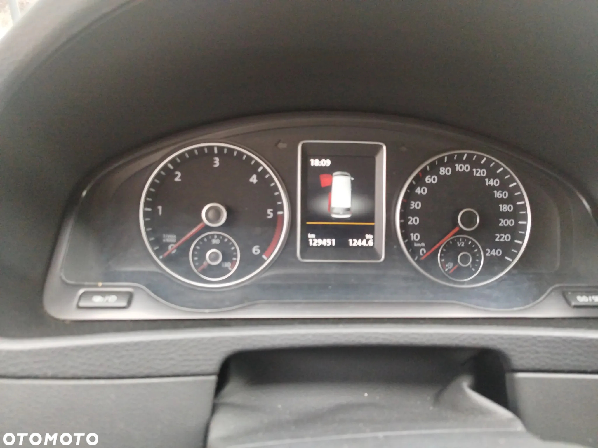 Volkswagen Multivan - 10