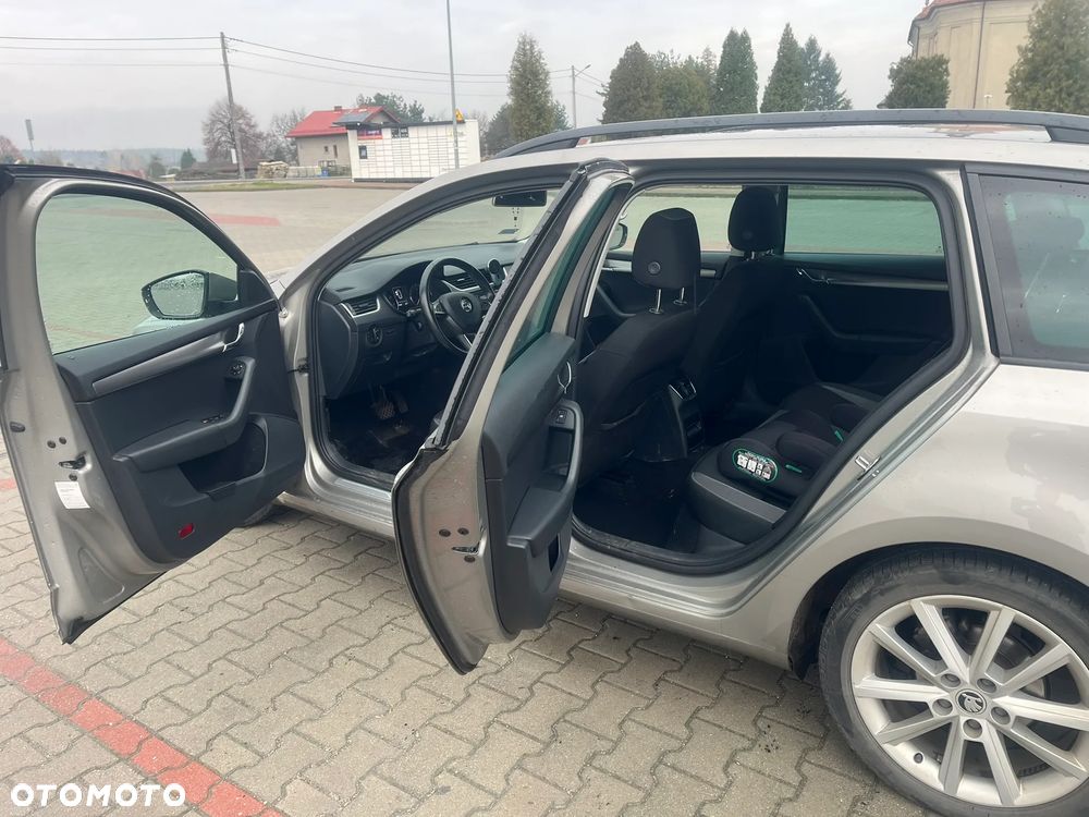 Skoda Octavia 1.4 TSI Joy DSG - 12