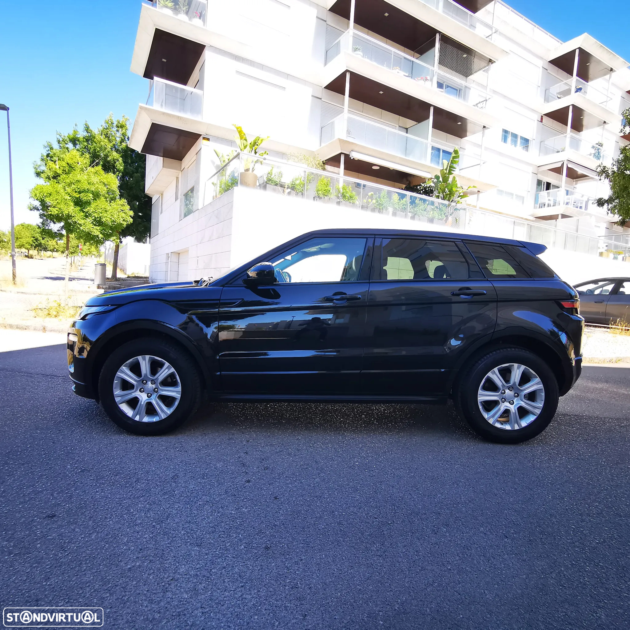 Land Rover Range Rover Evoque 2.0 eD4 SE Dynamic - 38