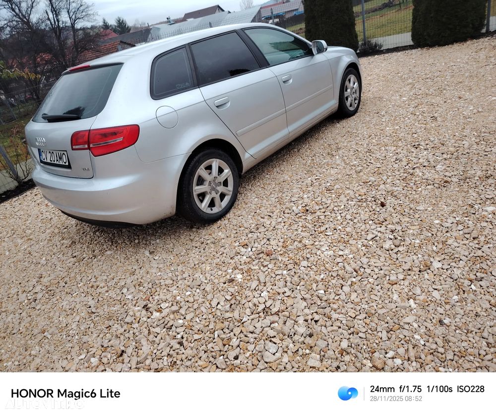 Audi A3 1.6 TDI clean Stronic Ambiente - 1