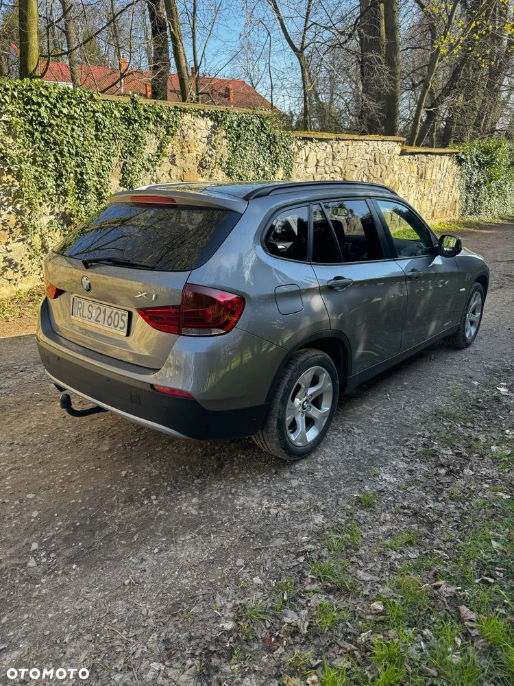 BMW X1 sDrive18i - 12