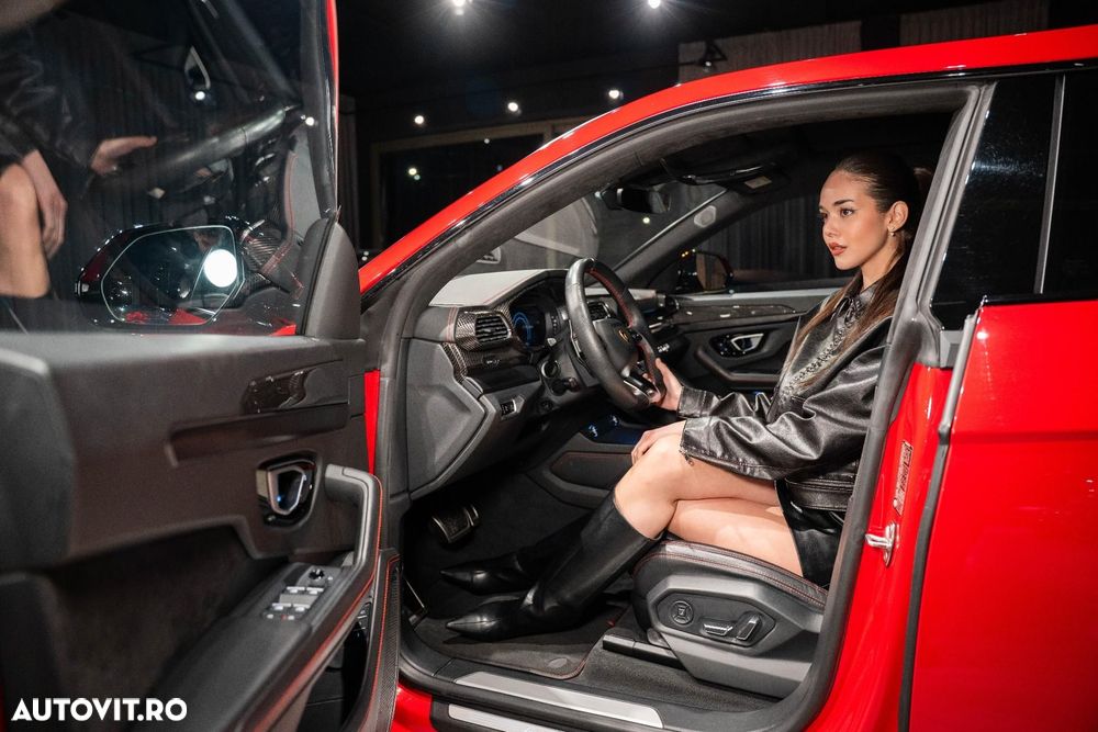 Lamborghini URUS - 12