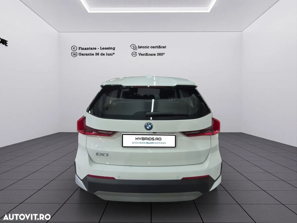 BMW iX1 xDrive30 - 4