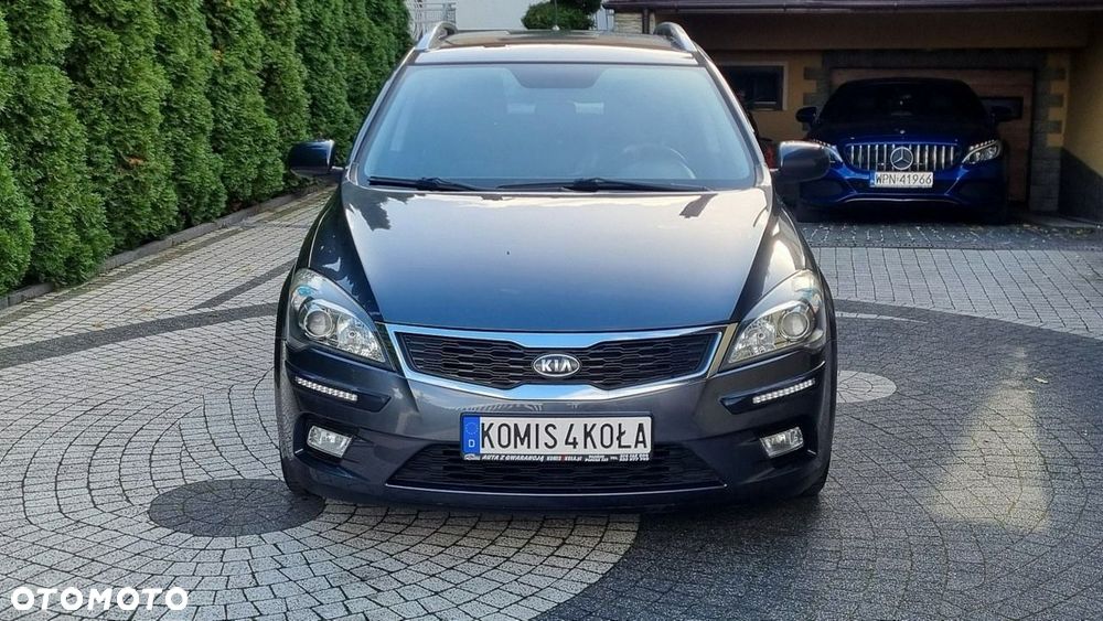Kia Ceed - 9