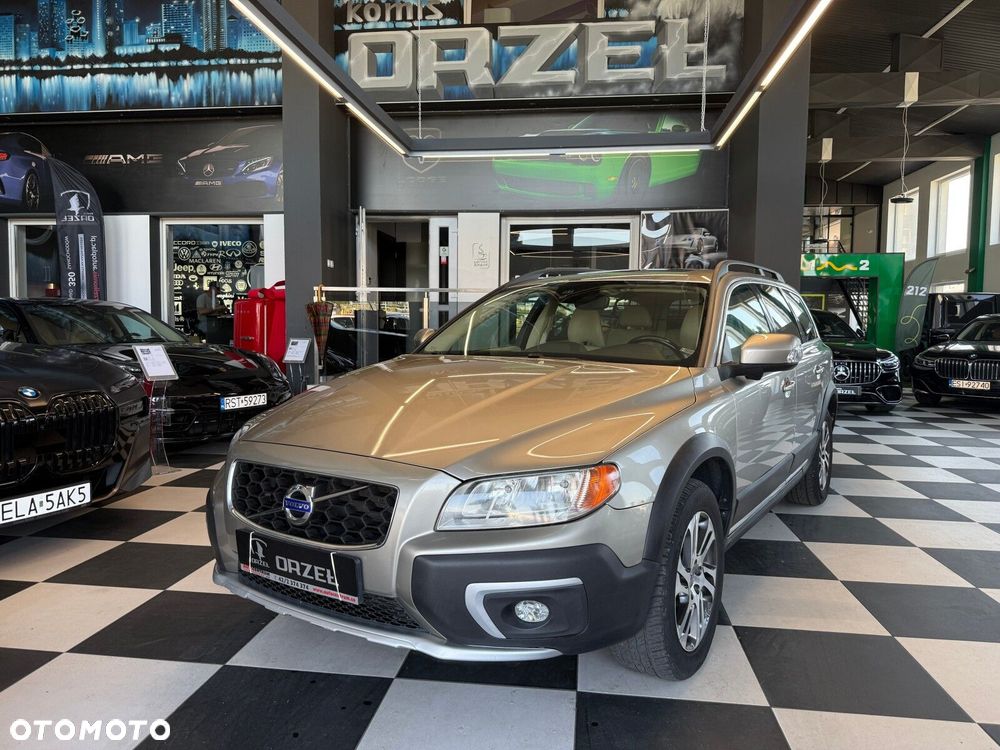 Volvo XC 70 - 1