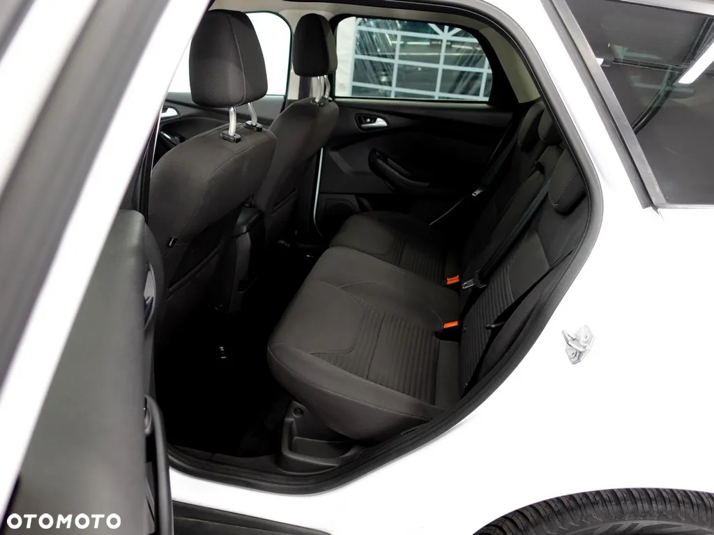 Ford Focus 2.0 TDCi Titanium ASS - 9