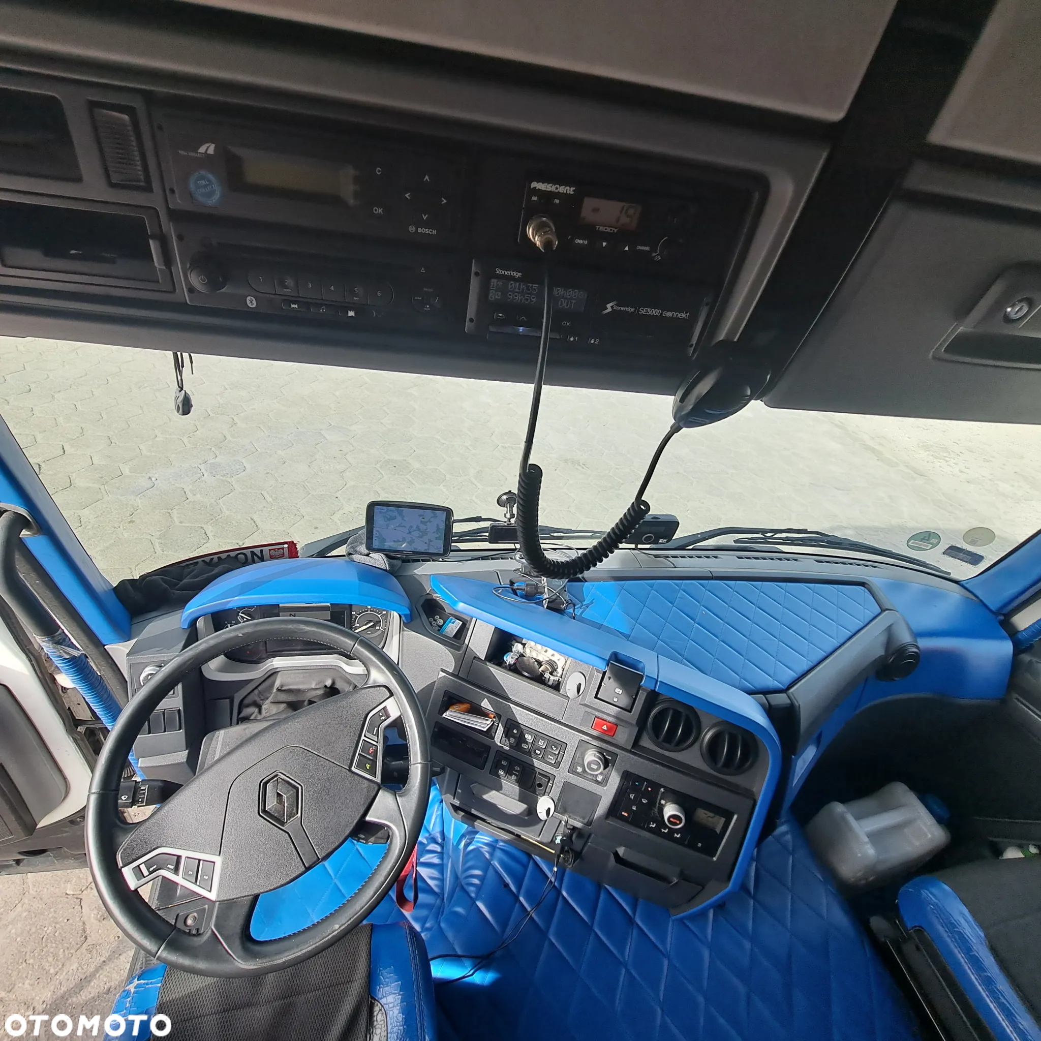 Renault T - 8