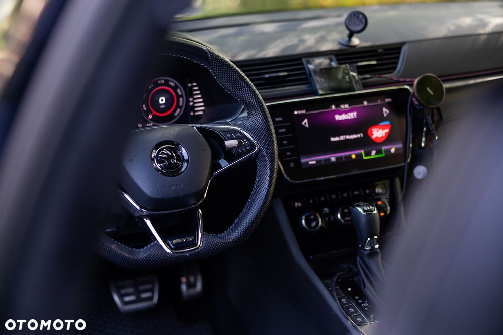 Skoda Superb 2.0 TDI SCR 4x4 L&K DSG - 19