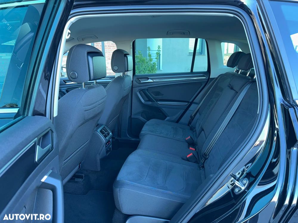 Volkswagen Tiguan - 11