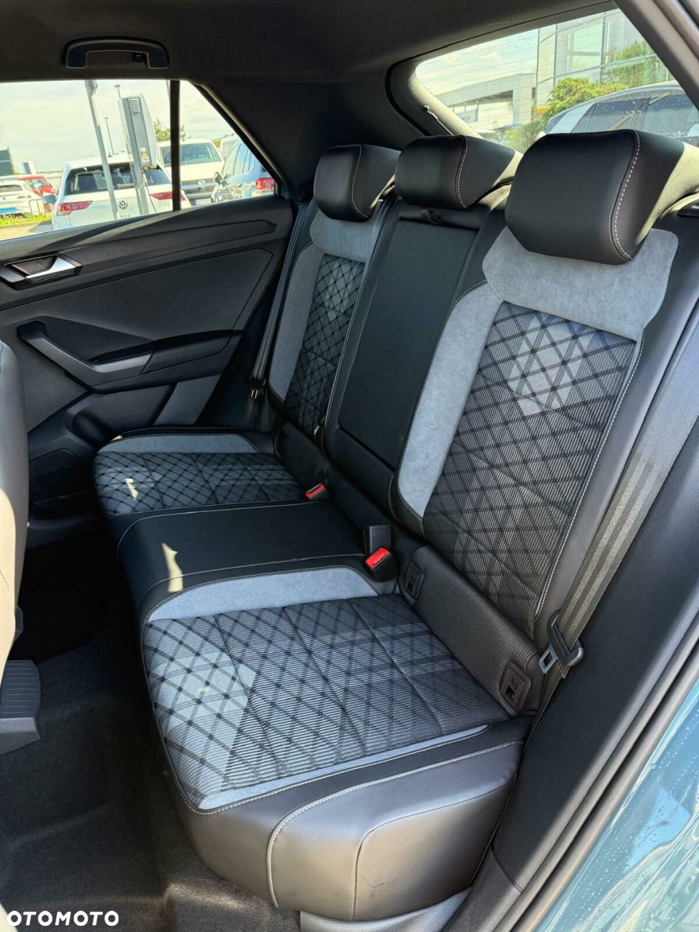 Volkswagen T-Roc 1.5 TSI R-Line Plus DSG - 34