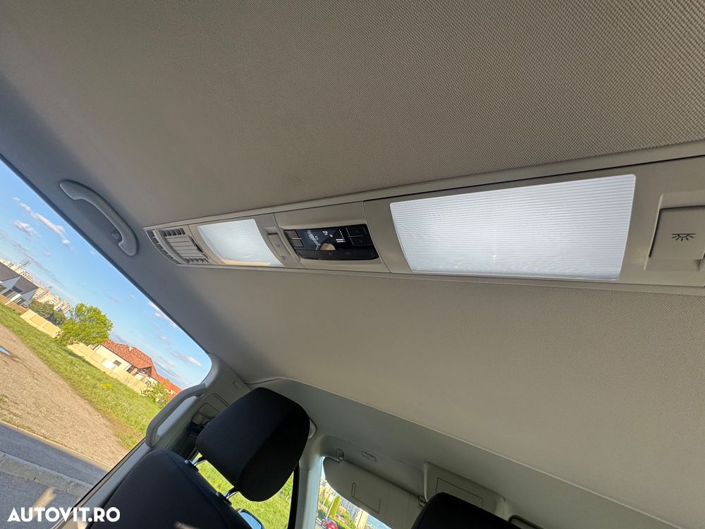 Volkswagen Caravelle 2.0 TDI 110 kW KR Trendline DSG - 10