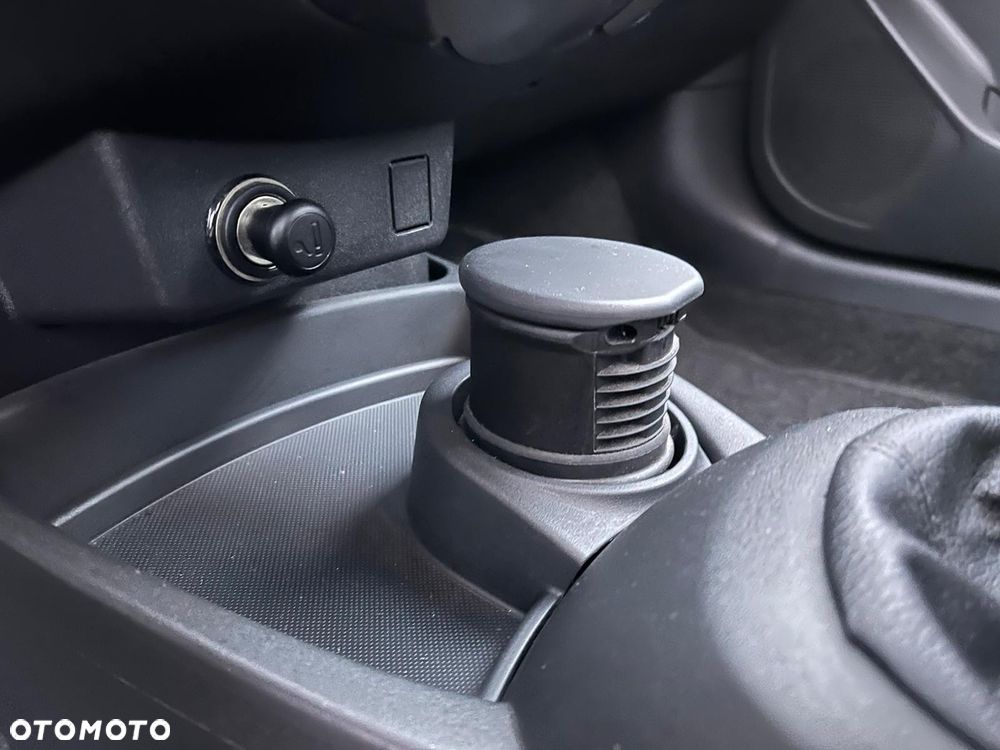 Toyota Yaris 1.0 Terra A/C - 19