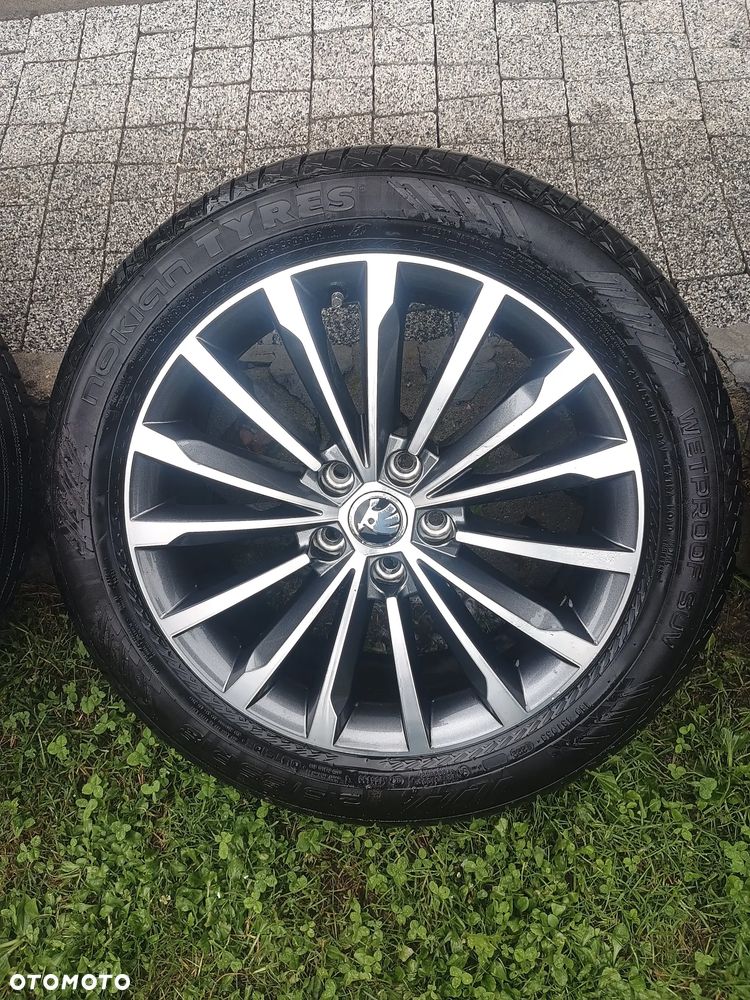 Oryginalne felgi Skoda z oponami Nokian - 3
