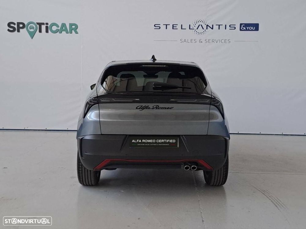 Alfa Romeo Junior 1.2 Speciale eDCT6 - 7