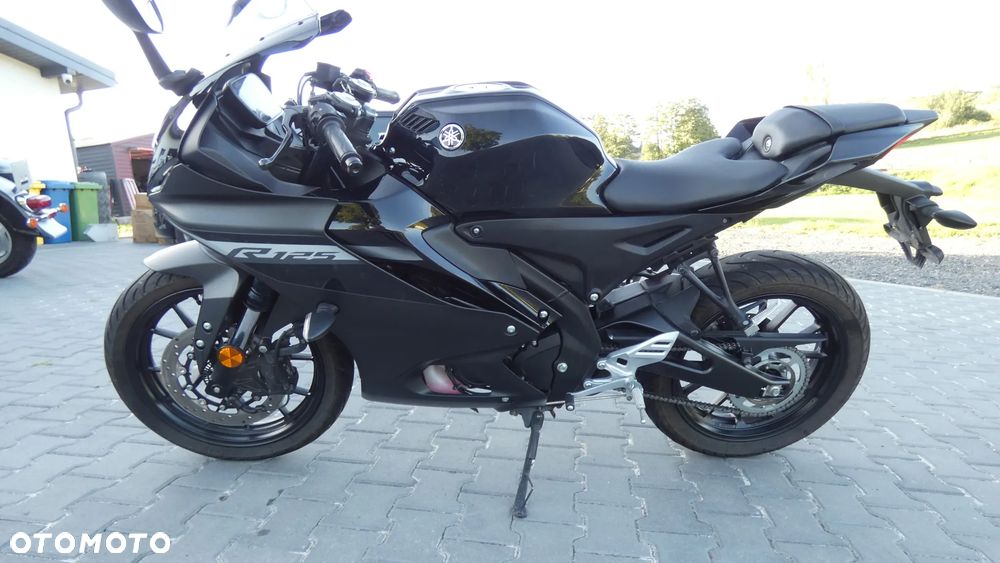 Yamaha YZF - 6