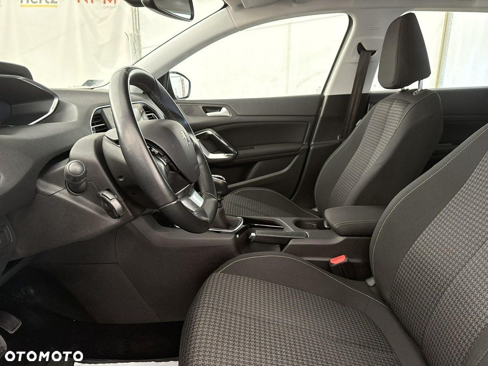 Peugeot 308 - 13
