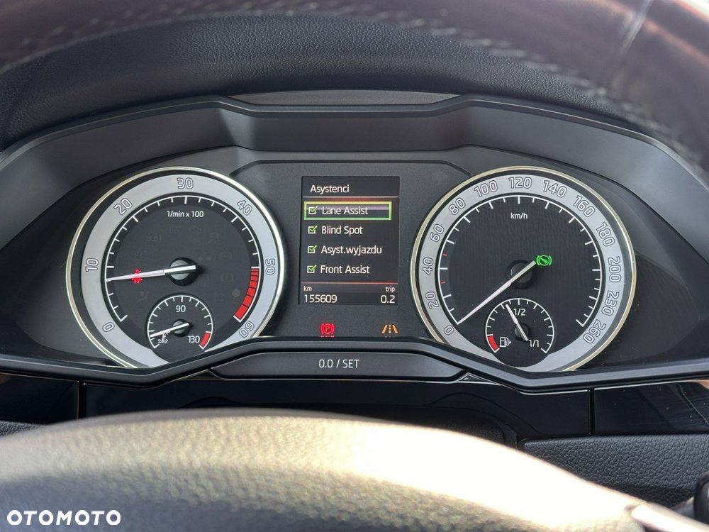 Skoda Superb 2.0 TDI SCR 4x4 L&K DSG - 24